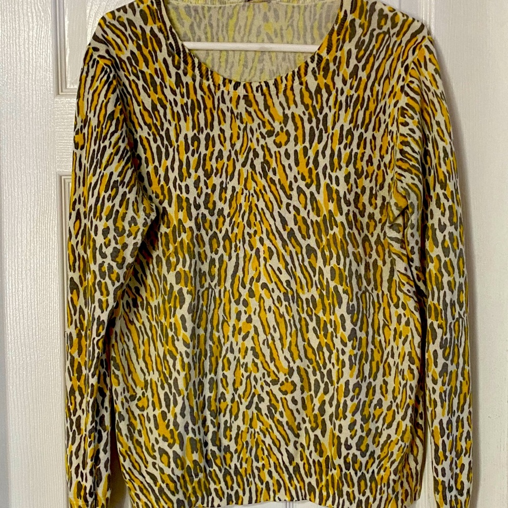 Gap sweater